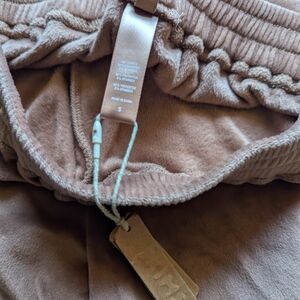 Skims sweatpants